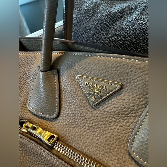 Prada Vitello Daino Front Pocket Bag - Picture 4 of 13